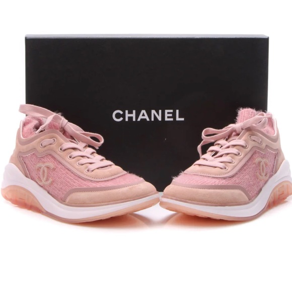 Chanel Furry CC sneakers - Picture 1 of 1
